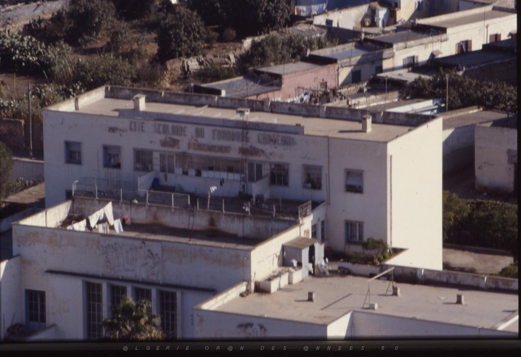ECOLE PAUL BERT 1984.JPG